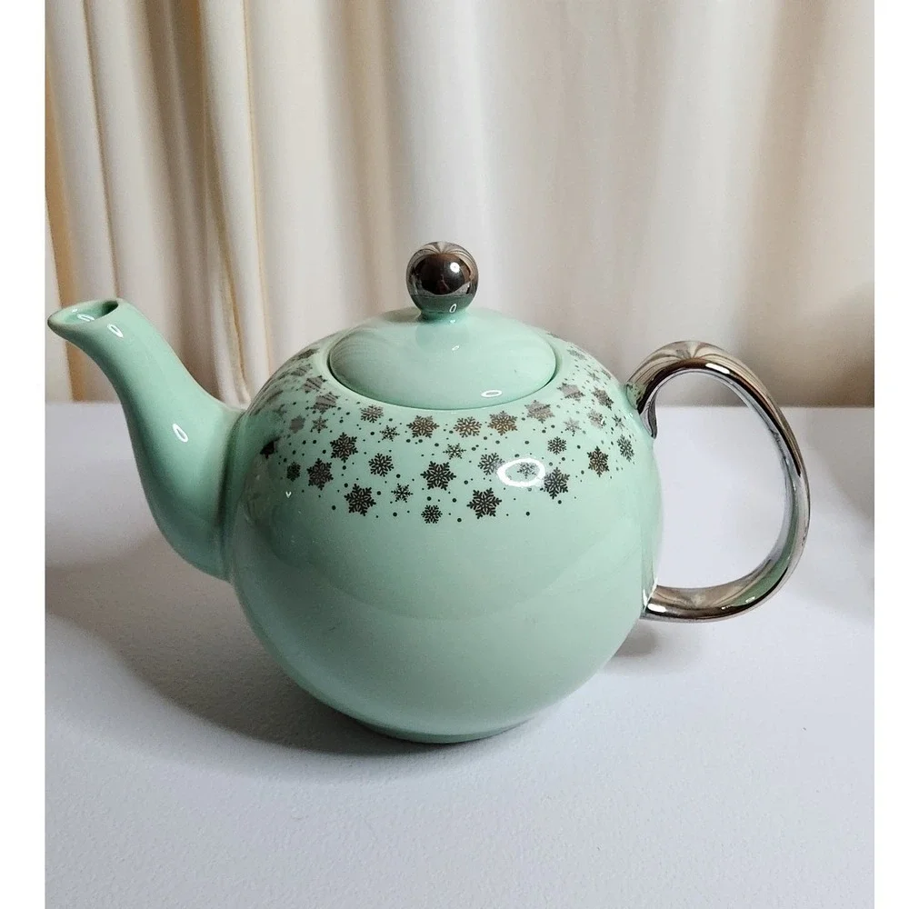 Ciroa Teapot -Green with snowflakes